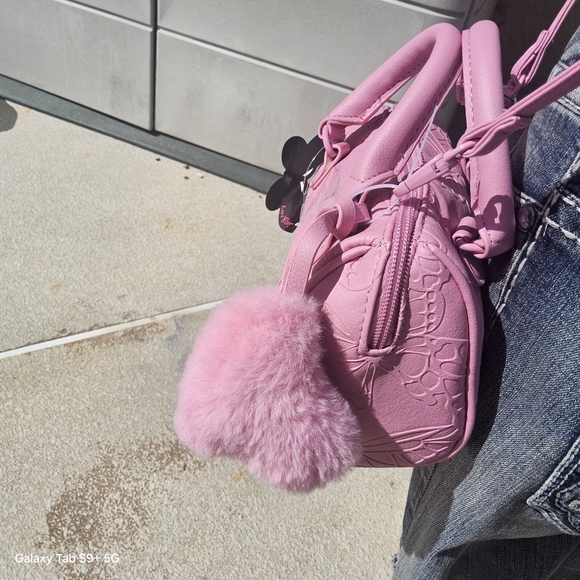 BETSEY JOHNSON PINK EMBOSSED BUTTERFLY BARREL CROSSBODY w/FLUFFY HEART TASSEL - Picture 5 of 10